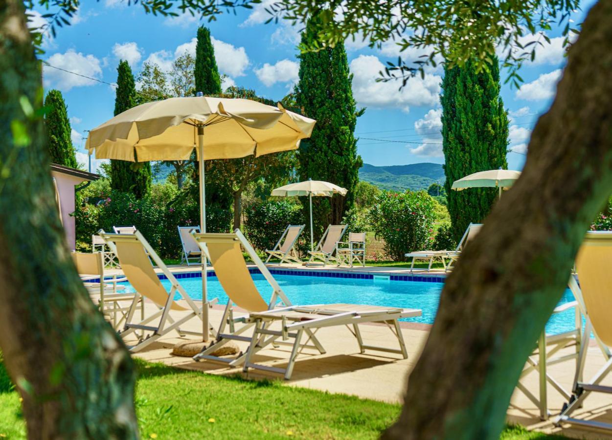 Appartamenti In Residence Villa Santa Maria Сан Винченцо Екстериор снимка