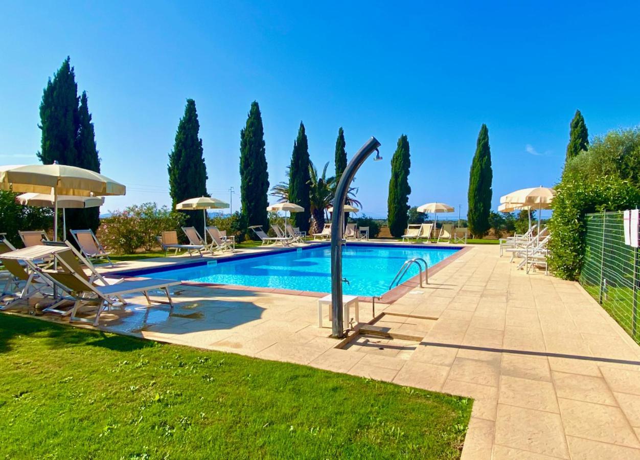 Appartamenti In Residence Villa Santa Maria Сан Винченцо Екстериор снимка