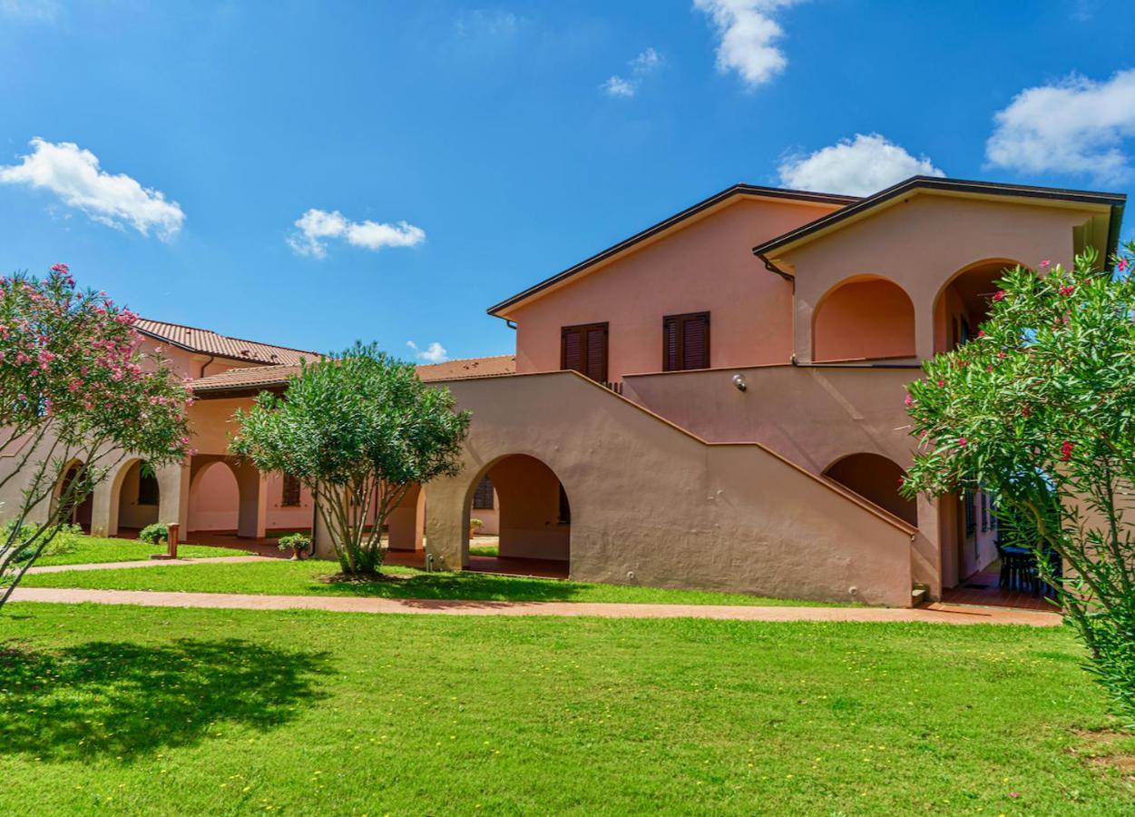 Appartamenti In Residence Villa Santa Maria Сан Винченцо Екстериор снимка
